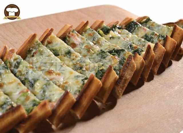 Kepekli Ve Ispanaklı Pide