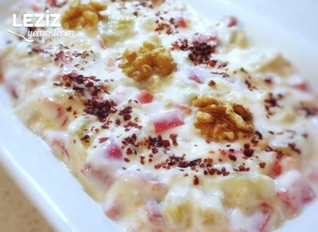 Cevizli Patlıcan Ve Kırmızı Biber Salatası