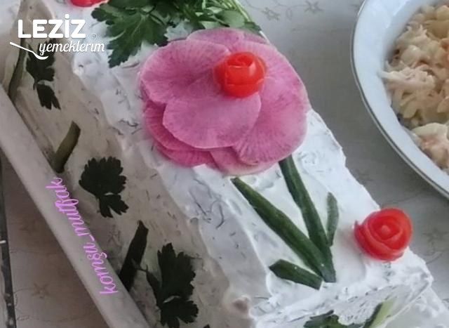 Tavuklu Sandviç Salata