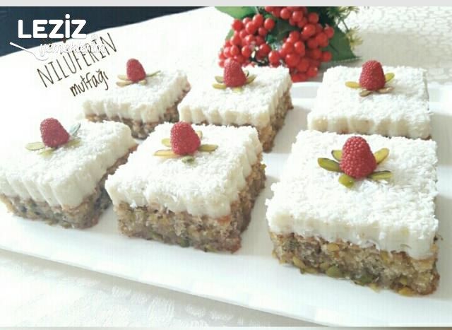 Kıbrıs Tatlısı (Antep Fıstıklı)