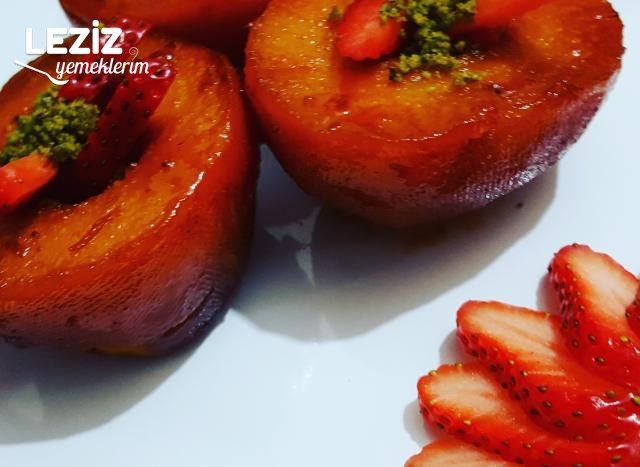 Aromalı Ve Çilekli Ayva Tatlısı
