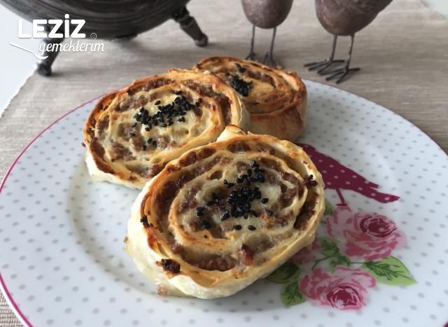 Kıymalı Rulo Börek
