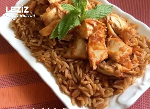 Tavuklu Arpa Şehriye Pilavı
