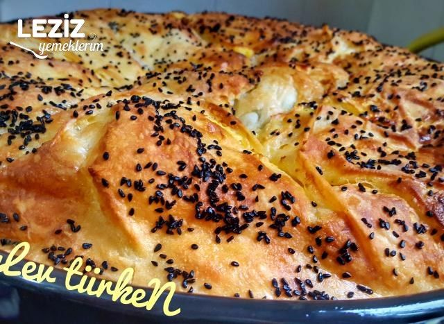 Şahane Tepsiye Sığmayan Börek (Su Böreği Tadında)