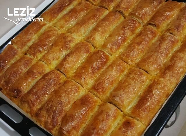 Baklava Yufkasıyla Kıymalı Börek