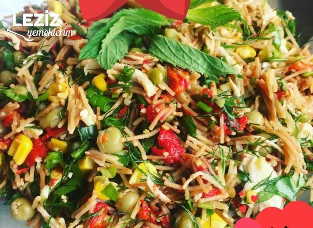 Tavuklu Şehriye Salatası