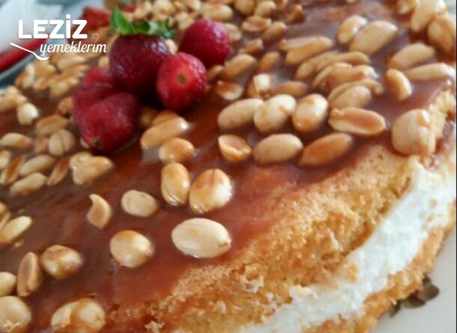 Karamelli Fıstıklı Kek