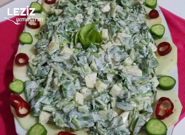 Yoğurtlu Yeşil Elmalı Semizotu Salatası