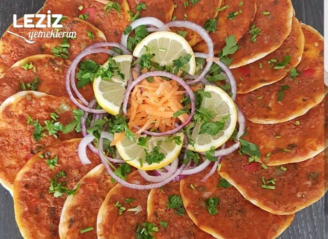 Ev Yapımı Fındık Lahmacun