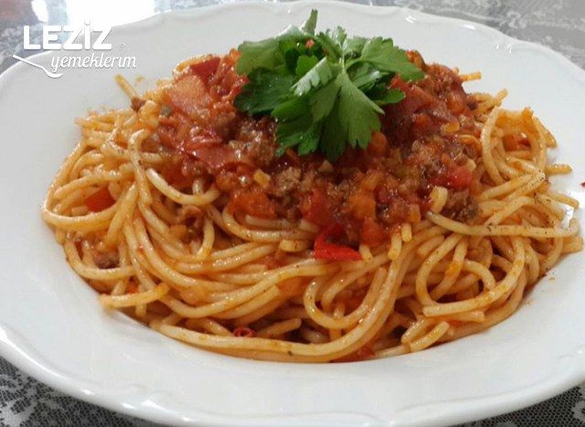 Bolonez Soslu Makarna Tarifi