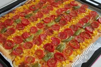 Domatesli Pizza