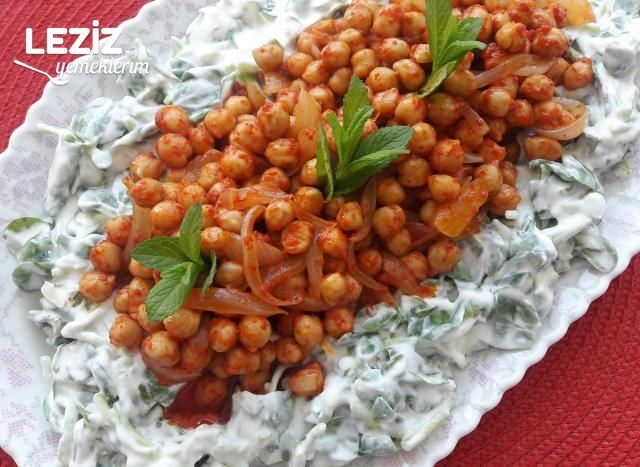 Nohutlu Semizotu Salatası