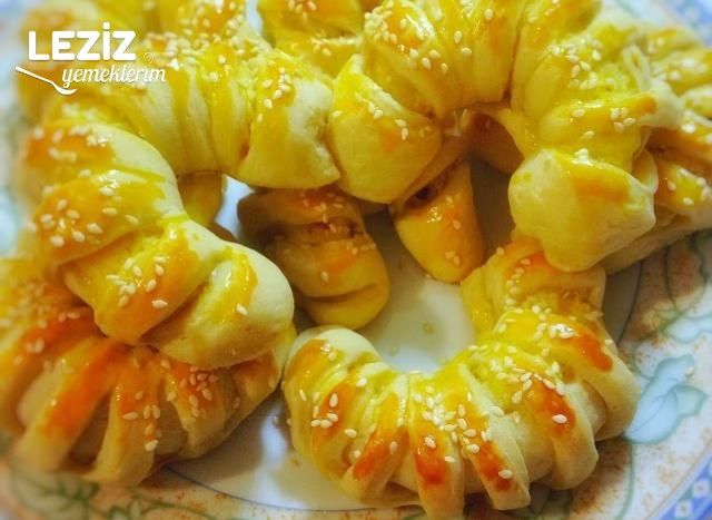 Patatesli Ve Lor Peynirli Çizik Poğaça