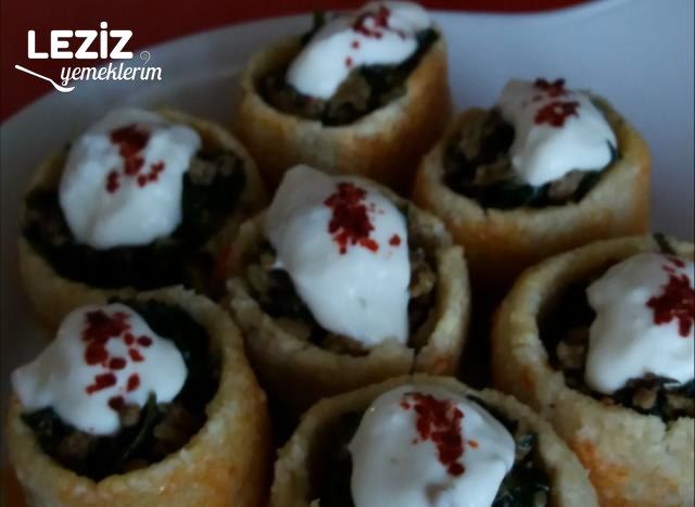 Köfte Çanağında Kıymalı Ispanak