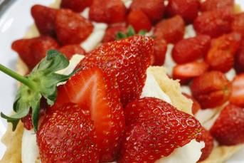Çilekli Tart