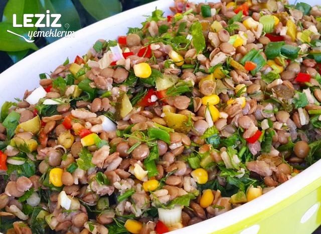 Rengarenk Yeşil Mercimek Salatası