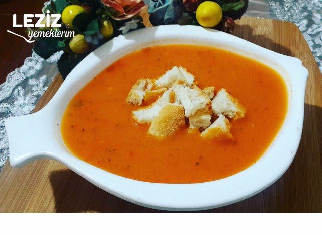 Naneli Domates Çorbası