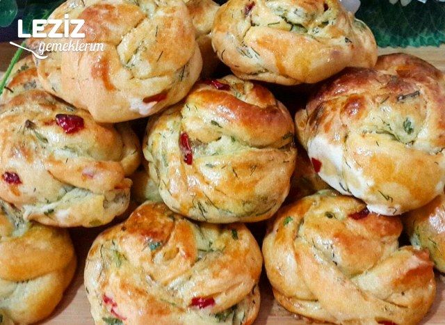 Kesilmiş Sütten Nefis Poğaça