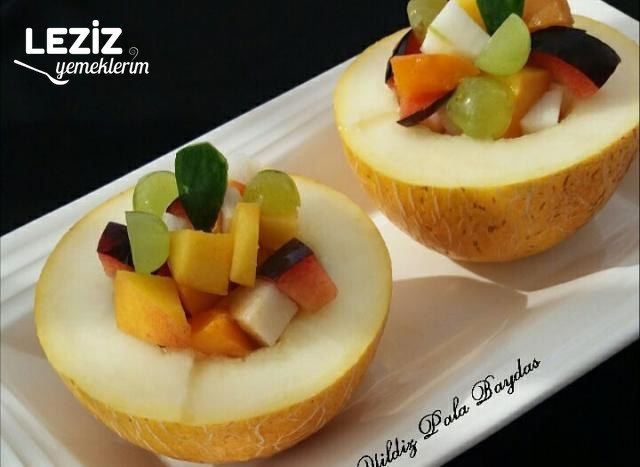 Kavun Çanağında Meyve Salatası