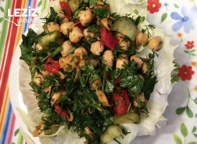Nohutlu Salata