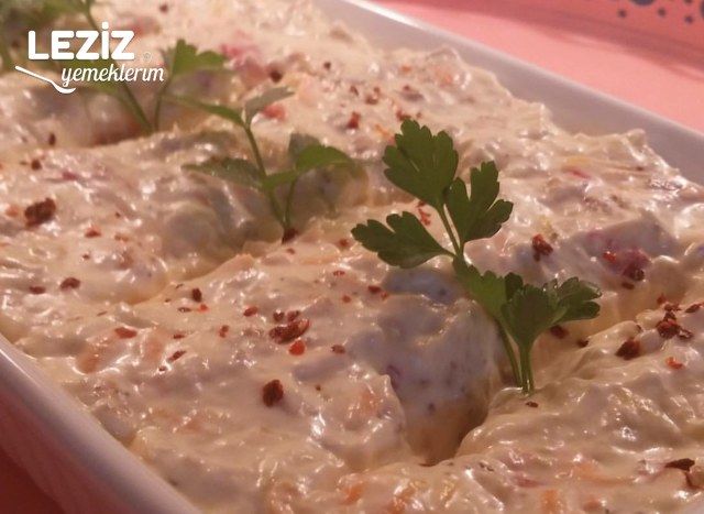 Patlıcan Kırmızı Biber Ve Havuç Salatası