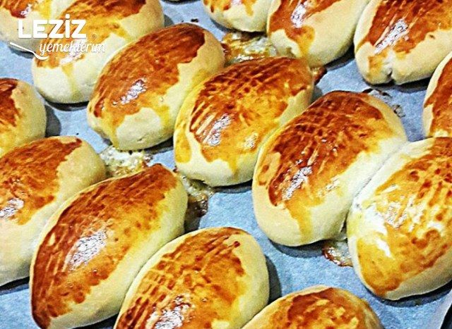 Kaşarlı Sucuklu Poğaça