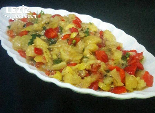 Zeytinli Köz Patlıcan Salatası