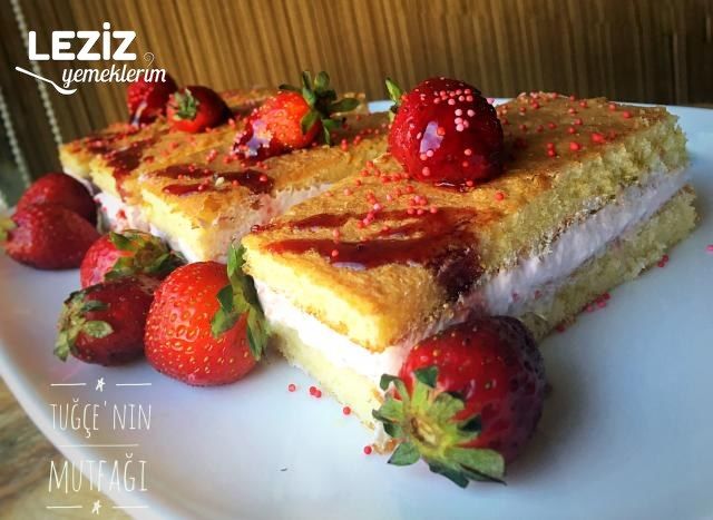 Mini Çilekli Pastacıklar (İkramlık)