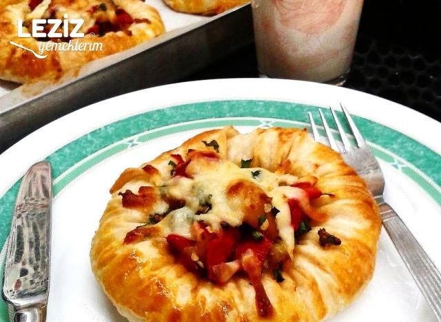 Köz Patlıcanlı Börek