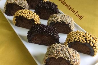 Pratik Süslü Kek
