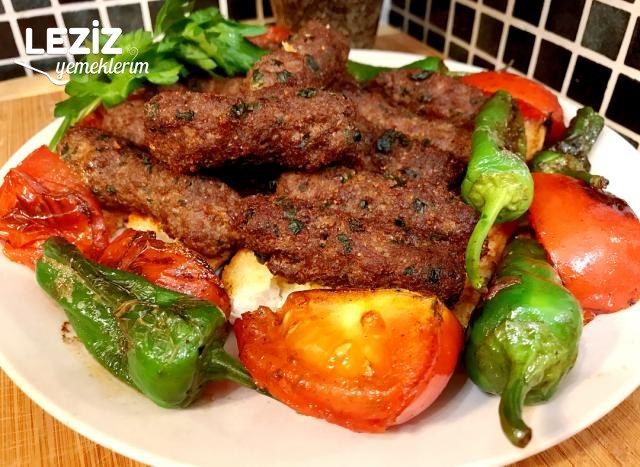 Nefis İrmikli Kıymalı Köfte