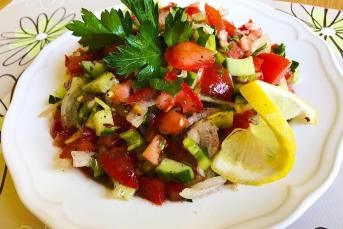 Çoban Salata Nasıl Yapılır