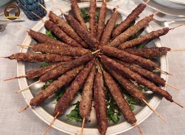 Tahinli Piyazlı Şiş Köfte