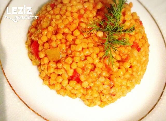 Domatesli Kuskus Pilavı