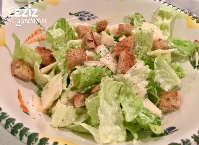 Kolay Sezar Salata