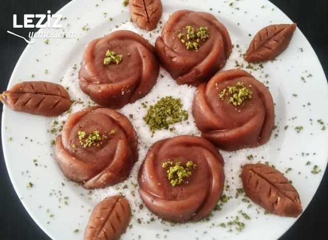 Nefis Un Helvası Tarifi (Tam Ölçü)