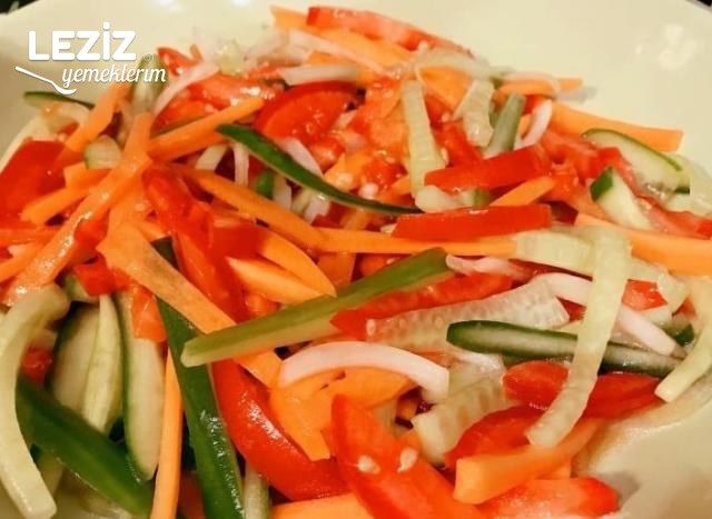 Harika Soslu Salata (Çin Salatası)