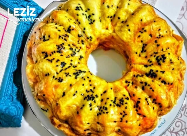 Kek Kalıbında Kıymalı Börek