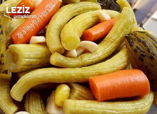 Acur, Kelek, Havuç Ve Cin Biberi Turşusu