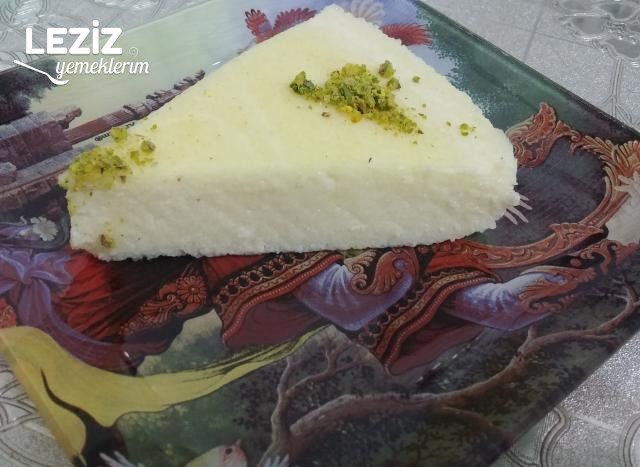 Sütlü İrmik Tatlısı Yapımı
