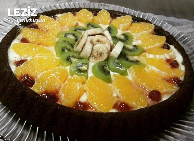 Beyaz Çikolata Soslu Meyveli Tart Kek