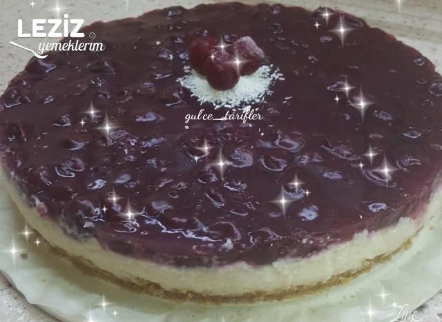 Pişmeyen Cheesecake (Vişneli İrmik Tatlısı)