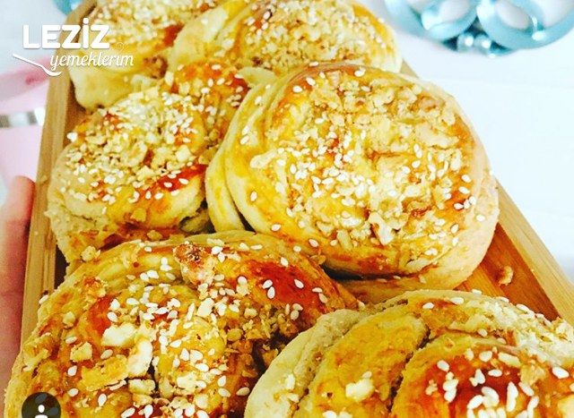 Tahinli Rulo Çörek