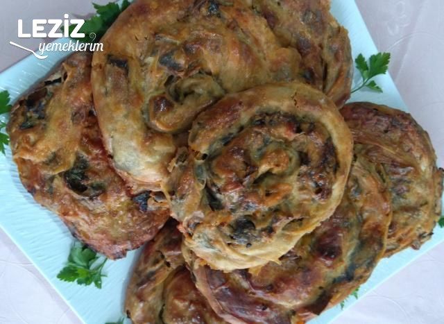 El Açması Ispanaklı Börek
