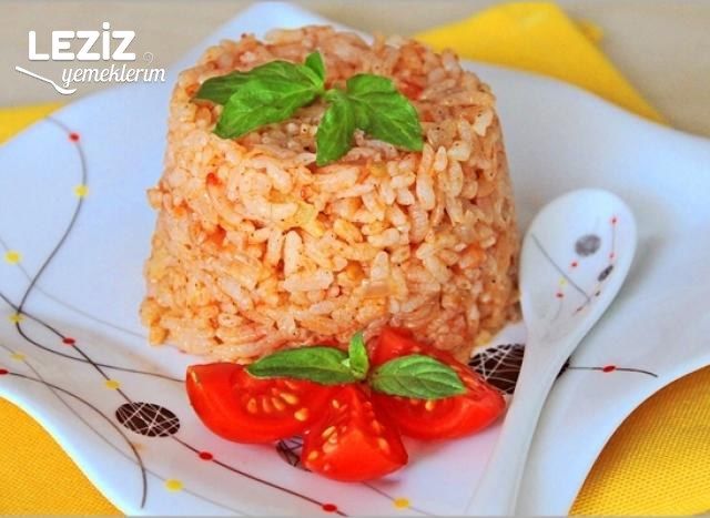 Domatesli Pilav Tarifi