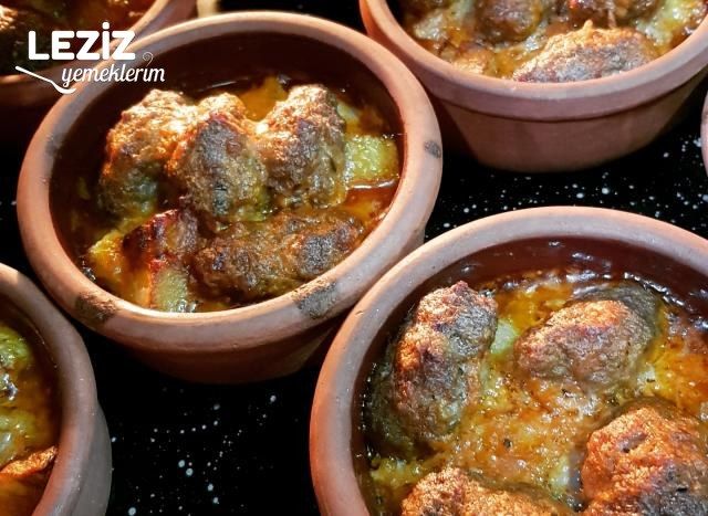 Güveçte Köfte