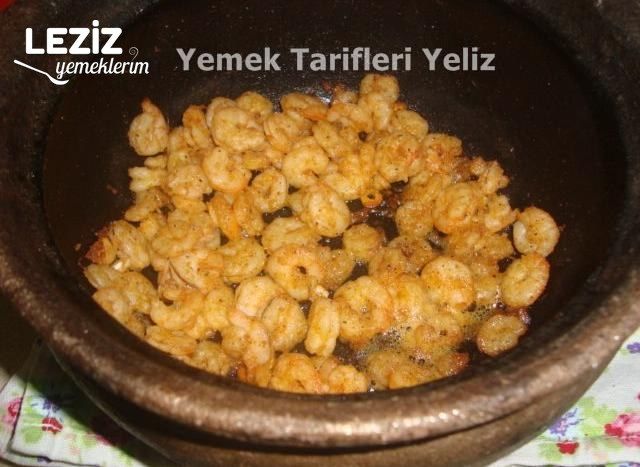 Güveçte Tereyağlı Karides