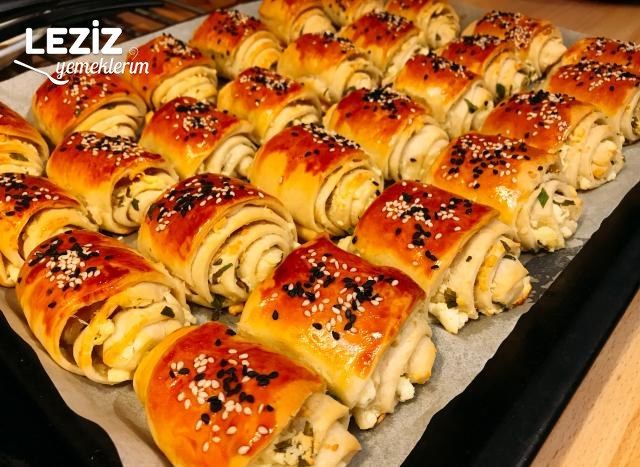 Nefis Peynirli Rulo Poğaça