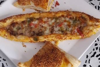 Milfoy Hamurundan Pide