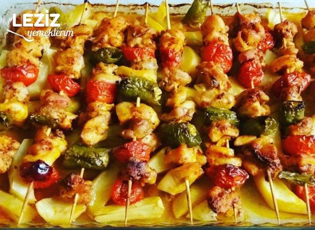Fırında Sebzeli Tavuk Çöp Şiş